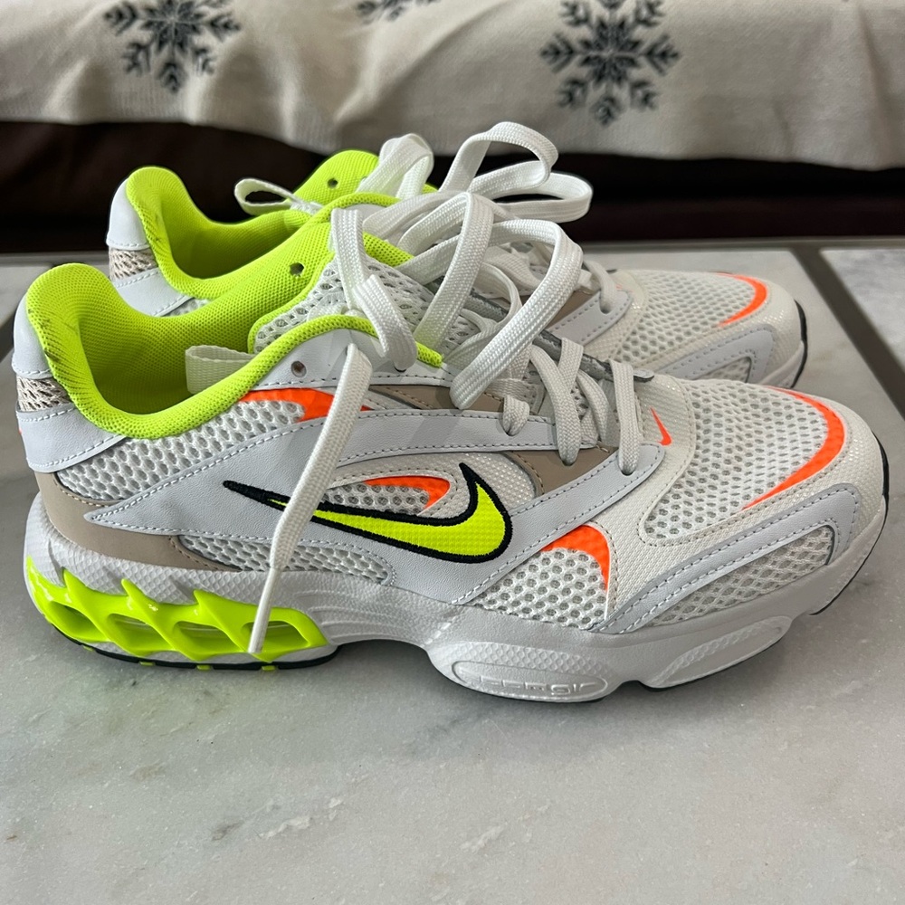 Nike Zoom Air White and Neon Yellow Sneakers